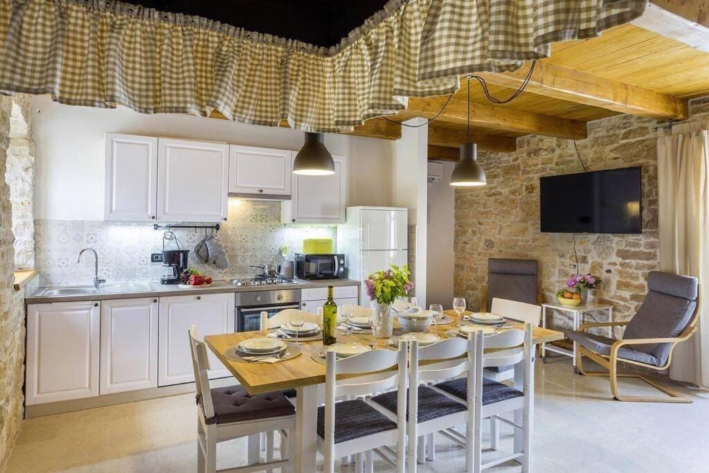 הוילה Burići House Kristina **** מראה חיצוני תמונה